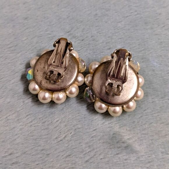 Vintage 1950's Faux Pearl w/ AB Crystal Accents Clip Earrings - Made in Japan - Picture 4 of 8